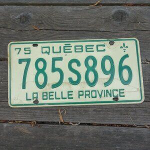 Vintage 1975 Quebec La Belle Province License Plate